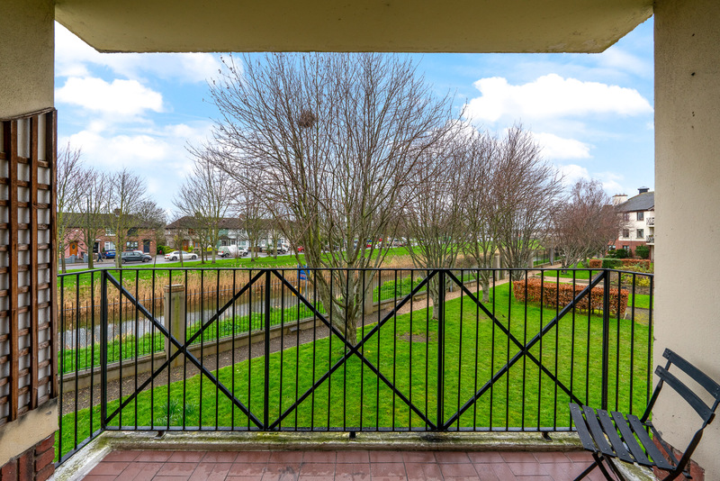 Photo of Grand Canal View, St. James Walk, Dublin 8, D08 F7A4