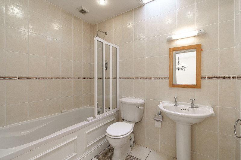 Detached House for Rent in Dalkey Aisling, Saval Park Road Sherry