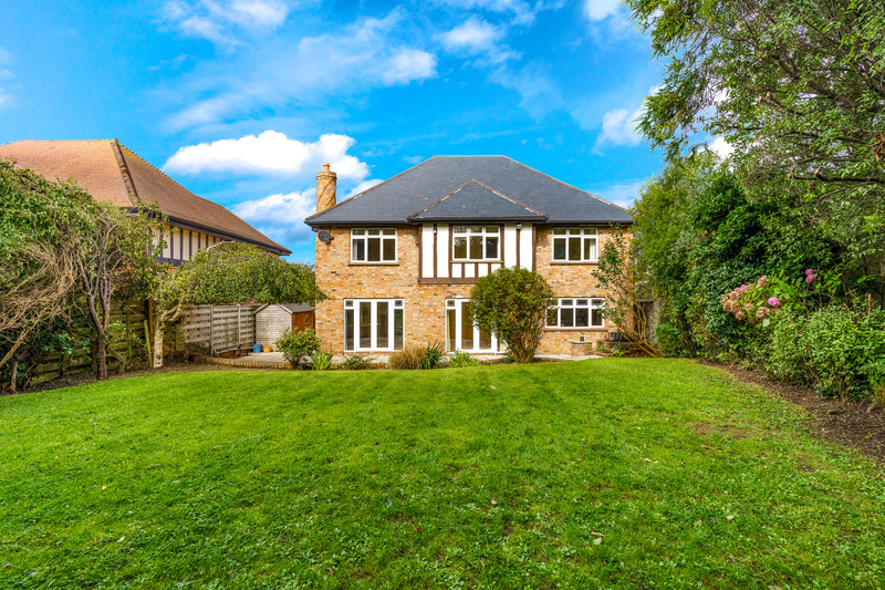 Detached House for Rent in Dalkey Aisling, Saval Park Road Sherry