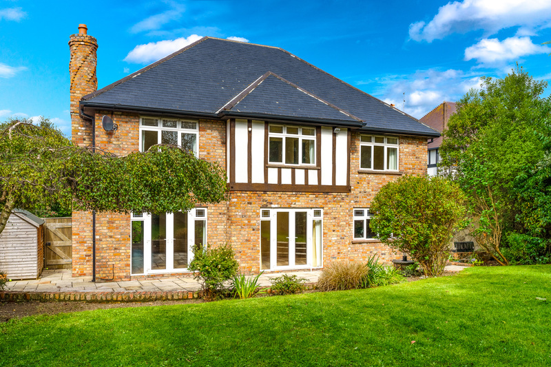 Detached House for Rent in Dalkey Aisling, Saval Park Road Sherry