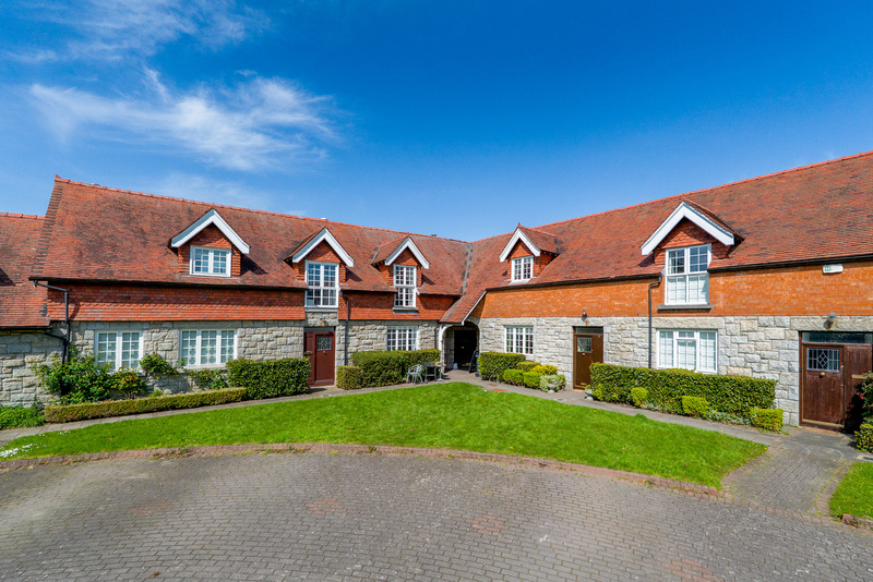 Photo of 8 THE STABLES, SAINT HELEN'S WOOD, BOOTERSTOWN, BLACKROCK, CO. DUBLIN, A94 NH74