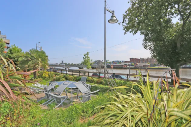 Photo of 10 Strand Court, O' Callaghan Strand, Limerick, V94N220