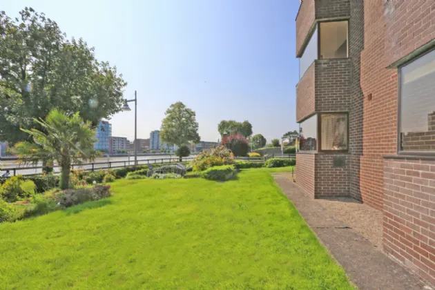 Photo of 10 Strand Court, O' Callaghan Strand, Limerick, V94N220