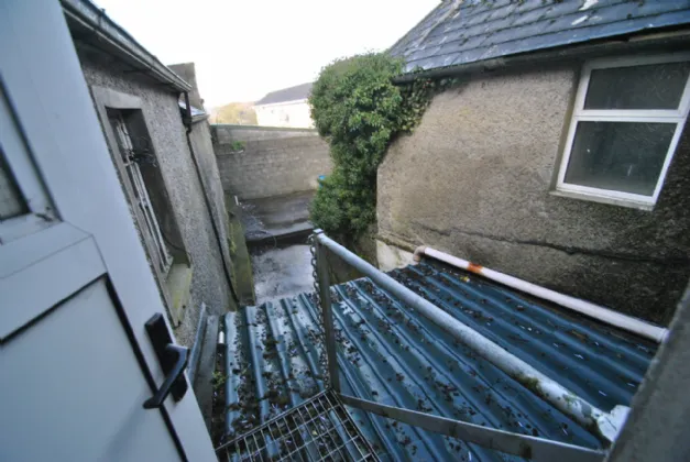 Photo of Main Street, Roscrea, Co. Tipperary, E53 VP76