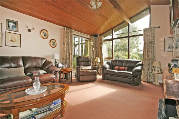 Photo of 19 Tullyvarraga Hill, Shannon, Co Clare, V14 D291