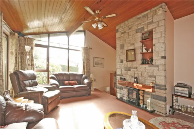 Photo of 19 Tullyvarraga Hill, Shannon, Co Clare, V14 D291