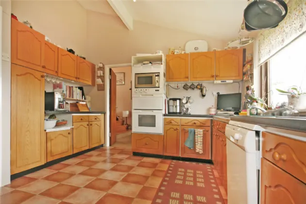 Photo of 19 Tullyvarraga Hill, Shannon, Co Clare, V14 D291