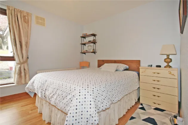 Photo of 19 Tullyvarraga Hill, Shannon, Co Clare, V14 D291