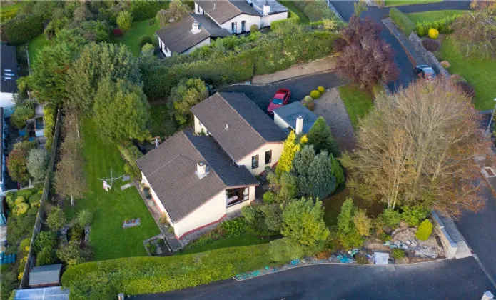 Photo of 19 Tullyvarraga Hill, Shannon, Co Clare, V14 D291