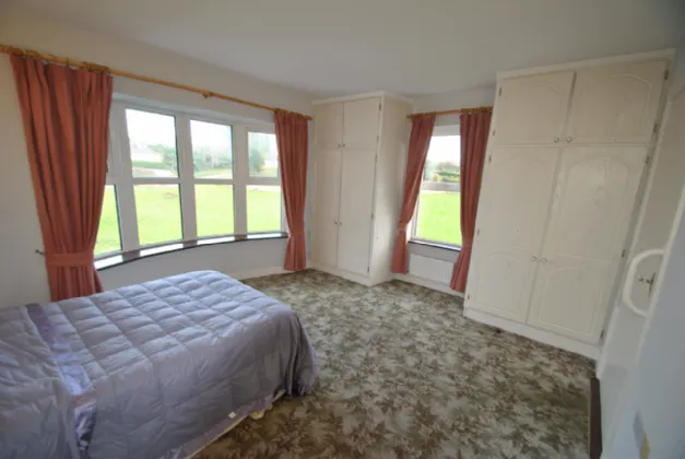 Photo of New Road, Roscrea, Co. Tipperary, E53 NX27