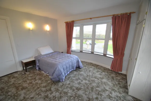 Photo of New Road, Roscrea, Co. Tipperary, E53 NX27