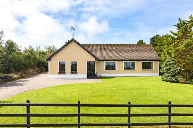 Photo of Pine Lodge, Ballinfull, Co. Sligo, F91W296
