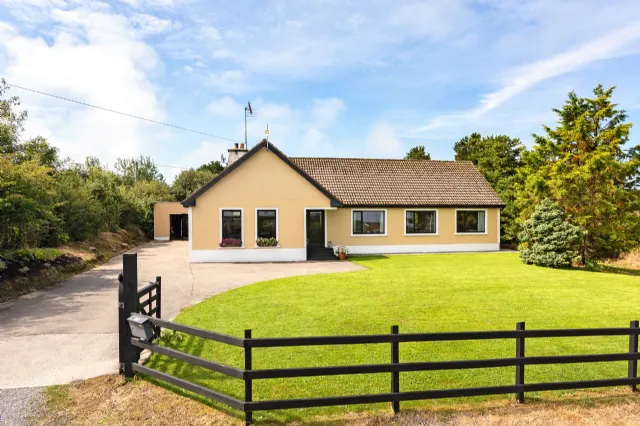 Photo of Pine Lodge, Ballinfull, Co. Sligo, F91W296