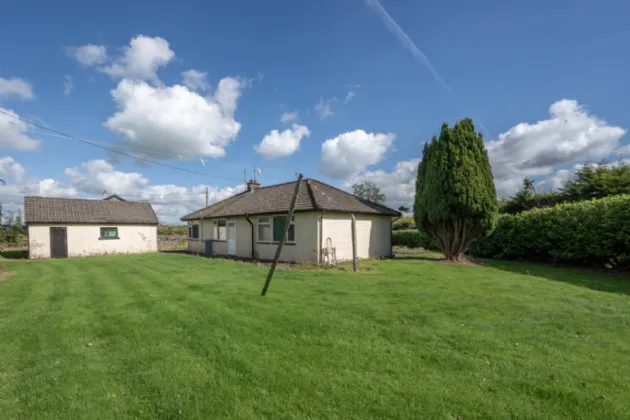 Photo of Yellow House, Kilcully, Co Cork, T23 HY68