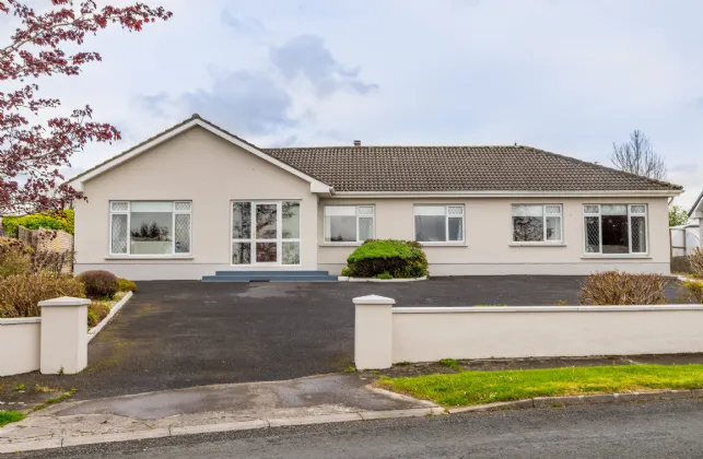 Photo of 15 Hawthorn Drive, Roscommon, Co. Roscommon, F42 HY06