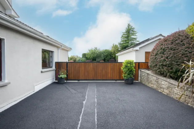 Photo of Woodview House, Upper Farran, Farran, Co Cork, P31EK02