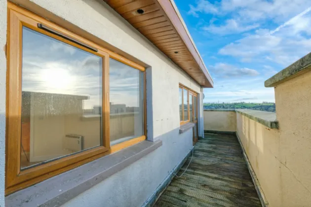 Photo of 27 Weavers Hall, Market Square, Longford, N39 V584