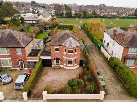 Photo of 24 Seafield Avenue, Clontarf, Dublin 3, D03 YC66