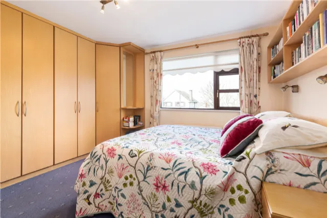 Photo of 10 Knocknashee, Goatstown, Dublin 14, D14 F891