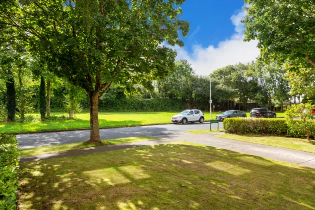 Photo of 38 Marlfield, Cabinteely, Dublin 18, D18K7W2