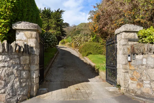 Photo of Frazerbank, Strathmore Road, Killiney, Co Dublin, A96WV67