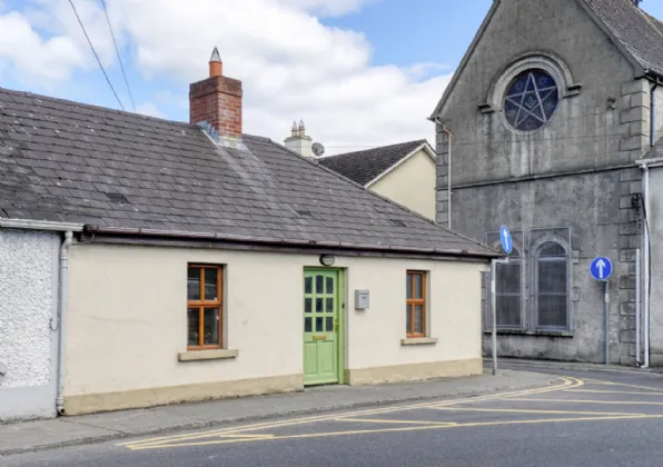 Photo of 1 Pearse Street, Mountmellick, Co. Laois, R32 YW21