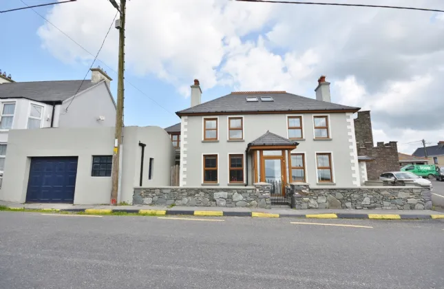 Photo of Cliff Road, Ballyheigue, Co Kerry, V92 D3C3