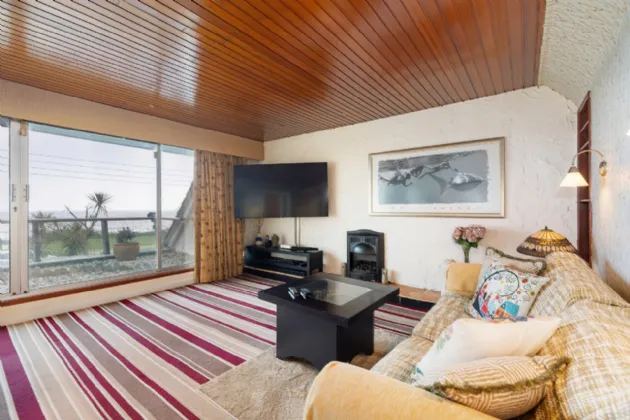 Photo of 12 Seafield, Shankill, Dublin 18, D18 Y277