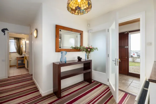 Photo of 12 Seafield, Shankill, Dublin 18, D18 Y277