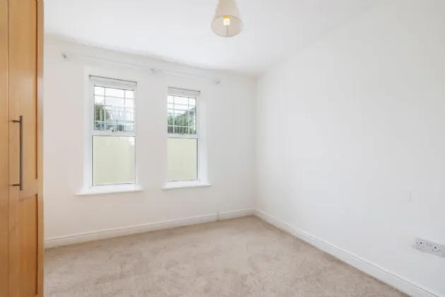 Photo of 15 Maryland House, Shankill, Dublin 18, D18 NF82