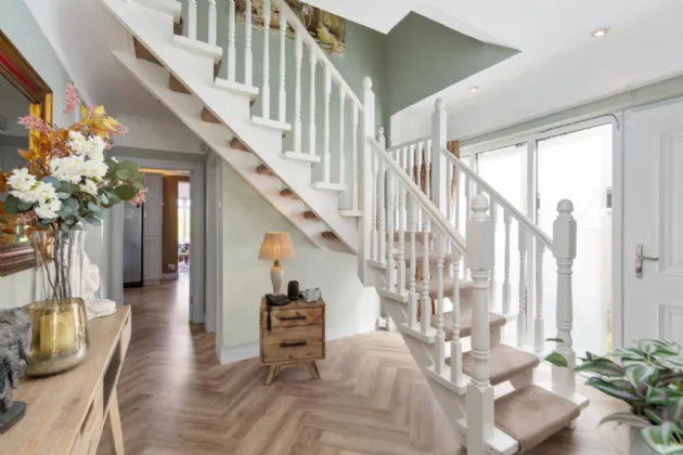 Photo of 4 Kerrymount Close, Foxrock, Dublin 18, D18 W8F5