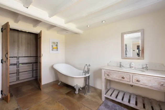 Photo of Ballyvartry, Calary Upper, Kilmacanogue, Co. Wicklow, A98 PP23