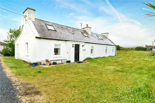 Photo of Moveen West, Kilkee, Co.  Clare, V15 Y897