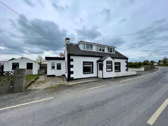 Photo of Black and White Cottage, Dangan, Kilmacow, Co. Kilkenny, X91 WV58