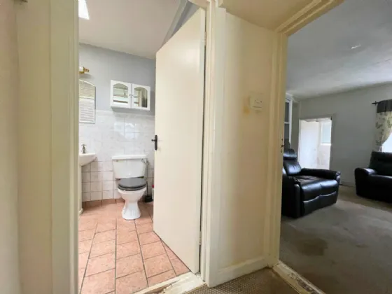 Photo of Black and White Cottage, Dangan, Kilmacow, Co. Kilkenny, X91 WV58