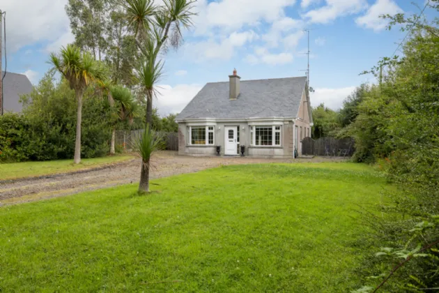 Photo of Mooncliff, Parkannesley Lower, Ballygarret, Gorey, Co. Wexford, Y25N266