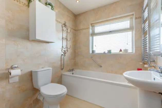 Photo of 2A Broadford Rise, Ballinteer, Dublin 16, D16 F229