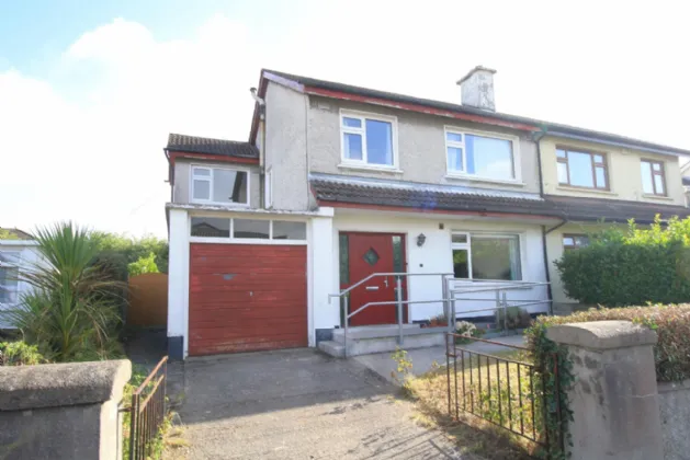 Photo of 2 Oakley Park, Tullow Road, Carlow, R93 A3C9