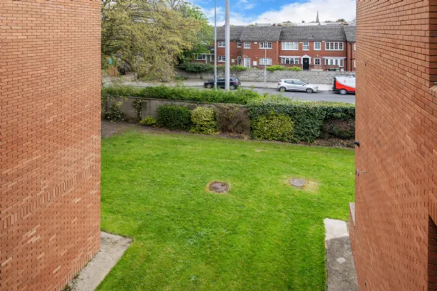 Photo of Apt, 6 Merchamp, Seafield Road East, Clontarf, Dublin 3, D03 VF50