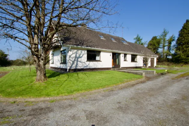Photo of High Road, Ballykeeran, Athlone, Co. Westmeath, N37 V5W8