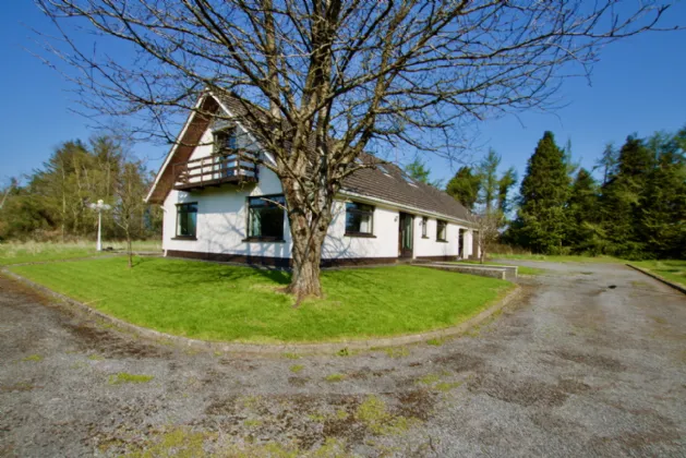 Photo of High Road, Ballykeeran, Athlone, Co. Westmeath, N37 V5W8