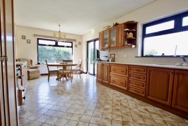 Photo of High Road, Ballykeeran, Athlone, Co. Westmeath, N37 V5W8