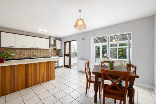 Photo of 6 Holly Park, Shankill, Dublin 18, D18 X272