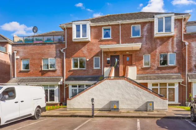 Photo of 32 Hansted Crescent, Lucan, Co. Dublin, K78 PX60