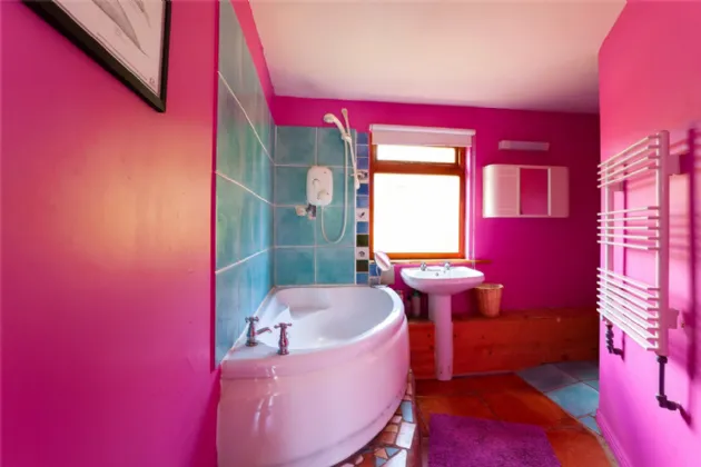 Photo of Honeycomb and Honeypot Annex, Derryduff More, Coomhola, Bantry, Co. Cork, P75WD52