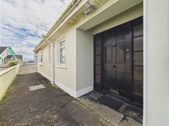 Photo of 16 Castlefield, Kilkee, Co. Clare, V15 K351