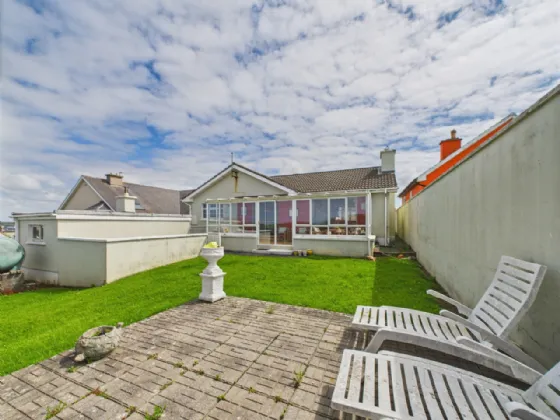 Photo of 16 Castlefield, Kilkee, Co. Clare, V15 K351