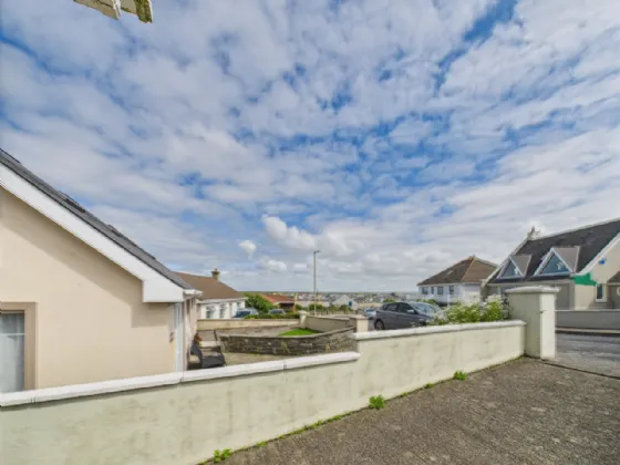 Photo of 16 Castlefield, Kilkee, Co. Clare, V15 K351