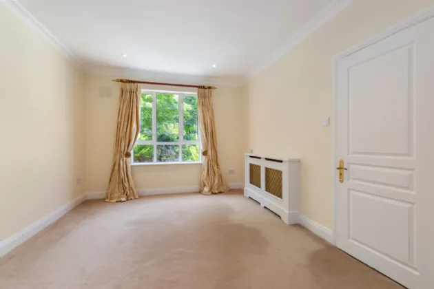 Photo of 13 Holmwood, Cabinteely, Dubin 18, D18 XV63