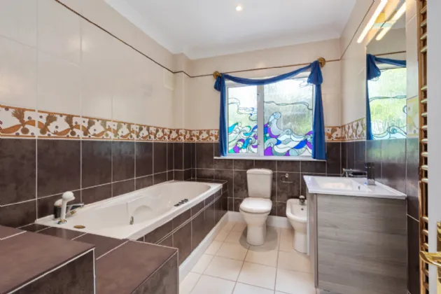 Photo of 13 Holmwood, Cabinteely, Dubin 18, D18 XV63